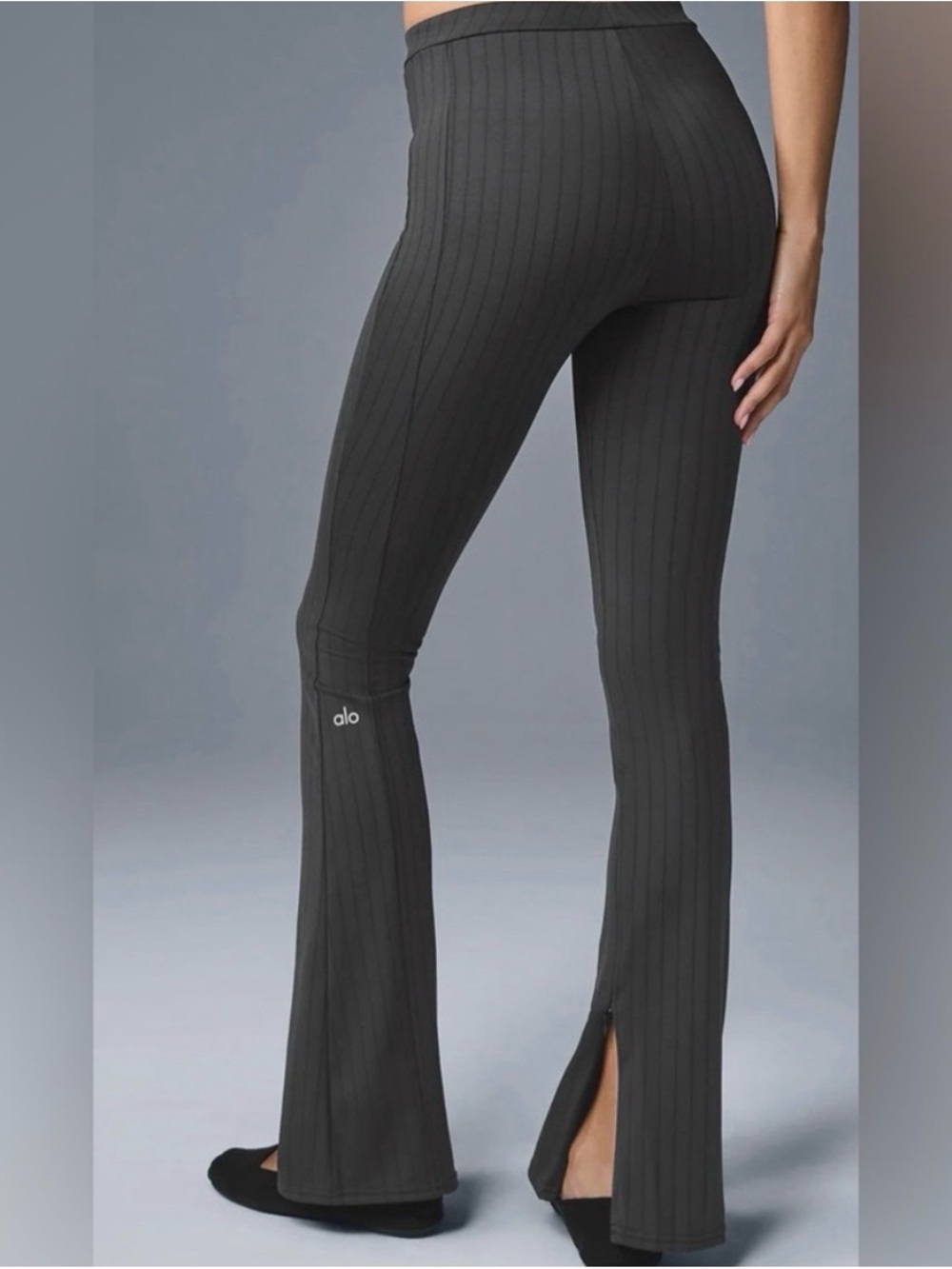 Alo High-Waist Pinstripe Zip It Flare Legging- Anthracite size M
